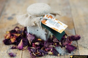 Naturkosmetik Haferbad: Zutaten aus dem Haushalt ergeben einen wunderbaren Badezusatz