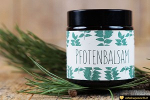 Pfotenbalsam mit natürlichen Inhaltsstoffen