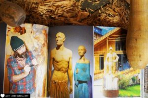 Kunstwerke aus Holz